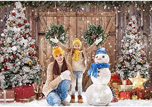 Felortte 8x6FT Polyester Kumaş Kış Noel Rustik Ahır Ahşap Kapı Fotoğraf Backdrop Noel Ağacı Kar Hediyeler Dekor Arka